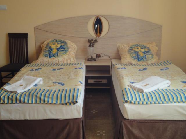 Hotel Faraon Kielce Esterno foto